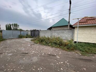 дом на ошском рынке: 10 соток, Курулуш, Кызыл китеп, Техпаспорт, Сатып алуу-сатуу келишими