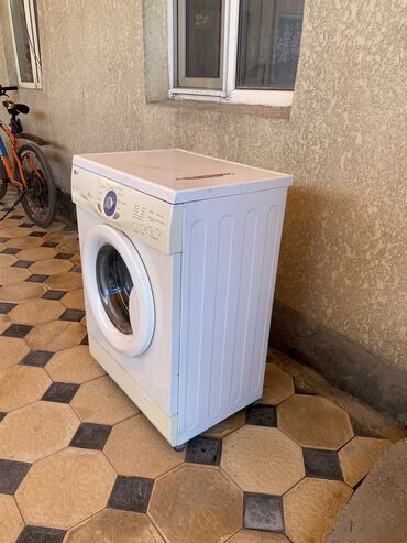 корейская стиральная машина: Кир жуучу машина LG, Колдонулган, Автомат, 5 кг чейин, Компакттуу