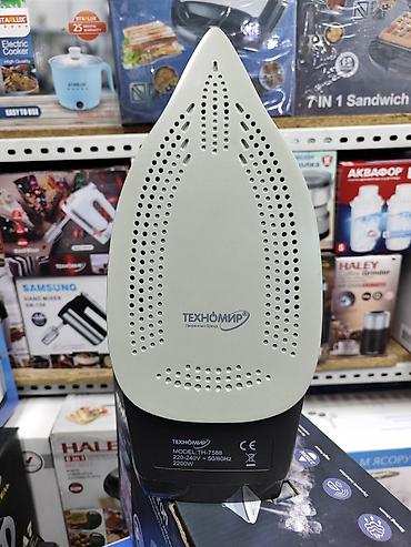 Утюги: Утюг Простой, Керамический, Регулировка подачи пара, Система защиты от накипи — 6