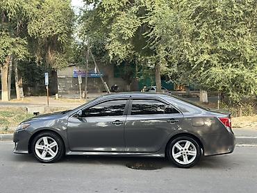 коричневый салон: Toyota Camry: 2014 г., 2.5 л, Автомат, Бензин, Седан — 2