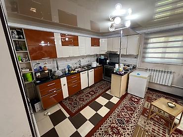 Продажа коттеджей и домов: 🏡✨ ПРОДАЁТСЯ ПРОСТОРНЫЙ ДОМ ✨🏡 📍 Район: ГЭС-3 🏠 Комнат: 4 📐 Площадь — 15