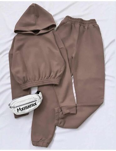 Trenerke: Komplet trenerka: 3200 dinara 
Ful termo🌼 — 6