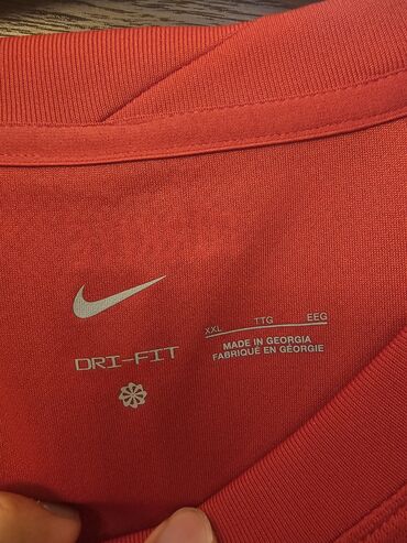 İdman formaları: Türkiye milli komandasının orijinal forması.Türkiyeden — 4