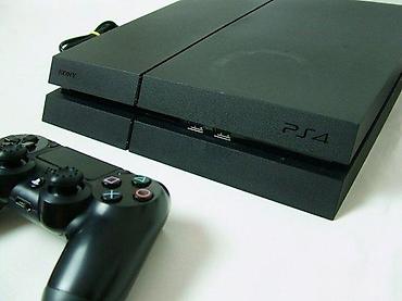 torbe o bag: U ponudi Sony PlayStation 4 iz naslova. Konzola je novija fat — 3