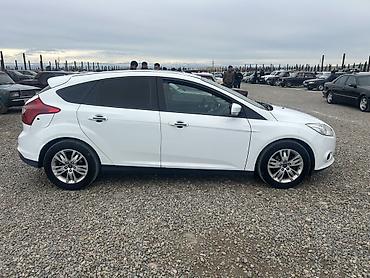 Ford: Ford Focus: 1.6 l | 2013 il 288255 km Hetçbek — 3