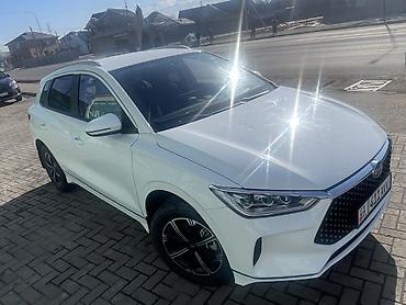 BYD: BYD E2: 2021 г., Электромобиль, Хэтчбэк — 3