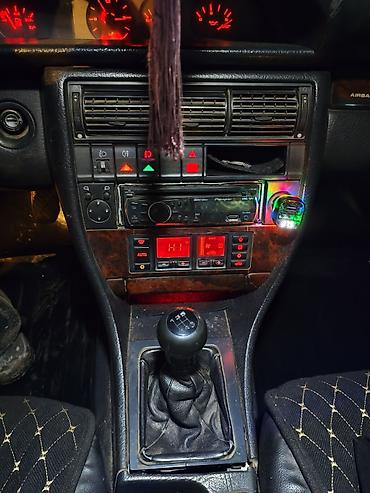 ауди с4 салон: Audi S4: 1993 г., 2 л, Механика, Бензин, Седан — 8