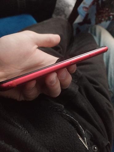 Apple iPhone: IPhone SE 2020, 128 GB, Qırmızı, Simsiz şarj — 1