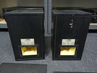Zvučnici i stereo sistemi: Prazne canton fonum 250 sa metalnim mrezicama i dampingom. Upust za — 5