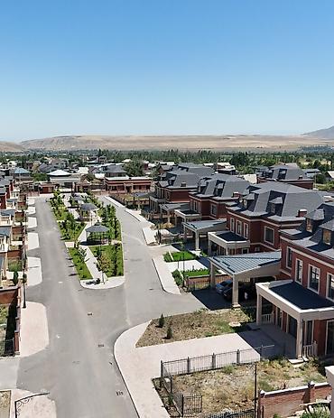 Продажа коттеджей и домов: 🏡✨ Продается уникальная загородная резиденция в городке «Салкын-Төр» — 2