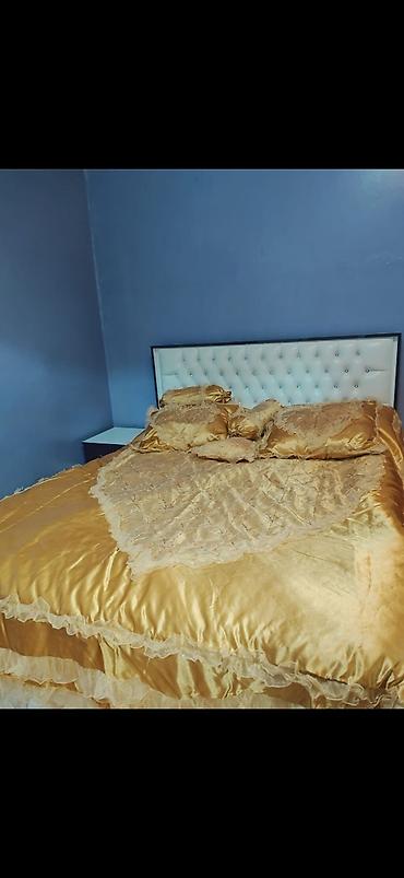 Yataq otağı dəstləri: Yataq otağı mebel dəsti - Geniş sürgülü qapılı şkaf: ağ rəngdə, ön — 2