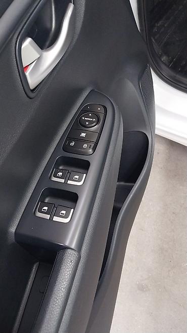 kia rio 2022: Kia Rio: 2017 г., 1.6 л, Автомат, Бензин, Седан — 8