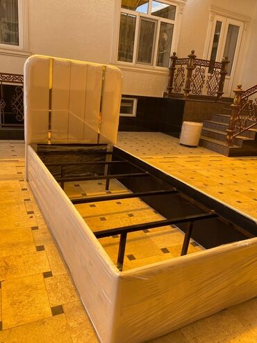 Спальные гарнитуры: Спальный гарнитур, Двуспальная кровать, Металл, цвет - Белый — 9