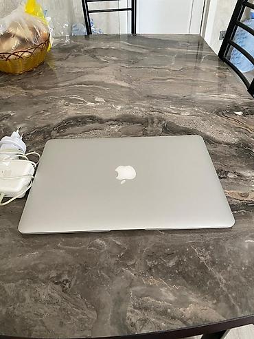 Apple MacBook Air 13" (2017) - Экран: 13.3", матрица IPS, разрешение