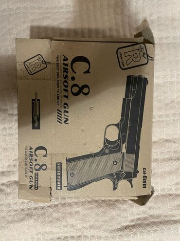 страйкбол оружие: Продаю сломанный страйкбольный пистолет C.8 в состоянии. Увесистый