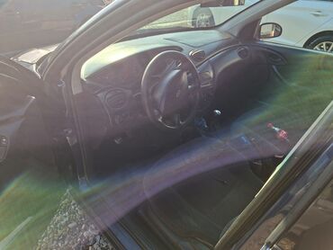 Ford: Ford Focus: 2002 г., 1.6 л, Бензин, Хэтчбэк — 9