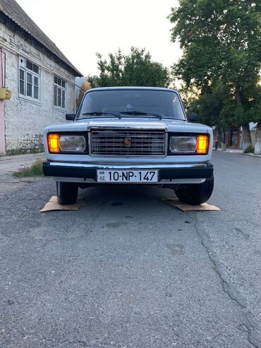 qoşqu karavan satilir: VAZ (LADA) 2107: 1.6 l | 2004 il 96000 km Sedan