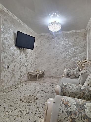 Продажа коттеджей и домов: Продаём добротный двухуровневый дом в селе Ленинское. По второй линии — 18