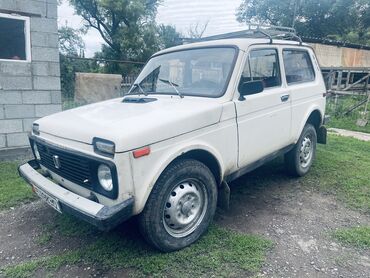продаю тигач хово танар: ВАЗ (ЛАДА) 4x4 Нива: 1994 г., 1.6 л, Бензин, Внедорожник