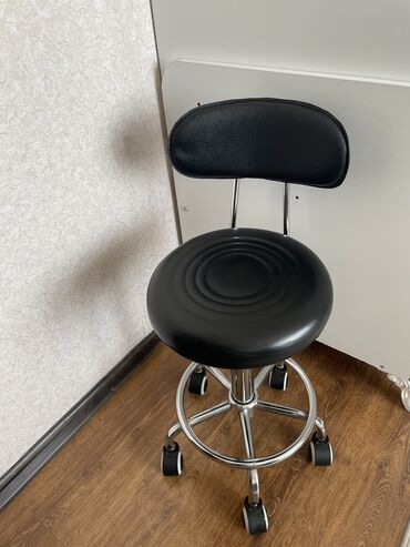 Салонные, медицинские кресла: Новый, Медицинское кресло