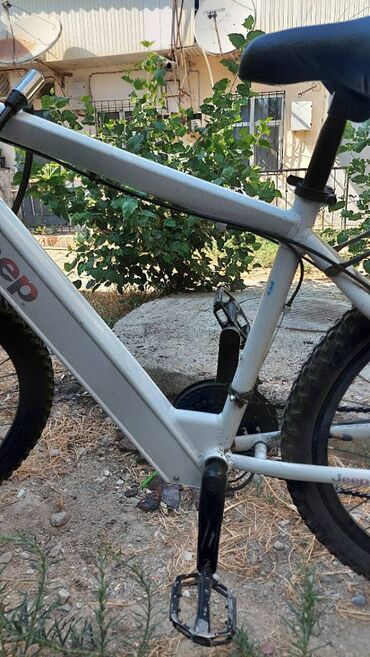 26 lıq velosipedlər: Elektrik velosipedi 26", sürətlərin sayı: 21, 500-750 Vt, Ünvandan götürmə