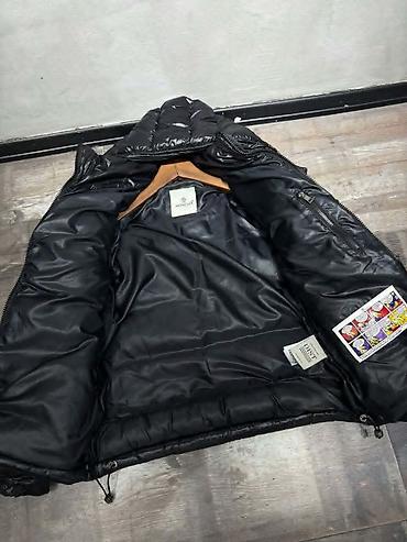 legend jakna: 9000din
S-2xl vbf1 — 6