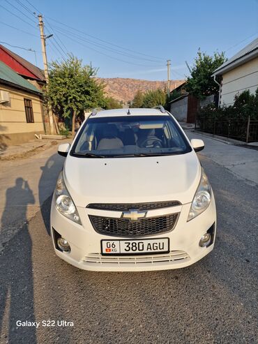 кудайберген авто: Chevrolet Spark: 2011 г., 1 л, Механика, Бензин, Хетчбек