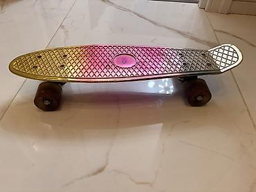 board: Mini kruizer tipli skeytbord - Gövdə: kompakt “penny board” ölçülü — 2