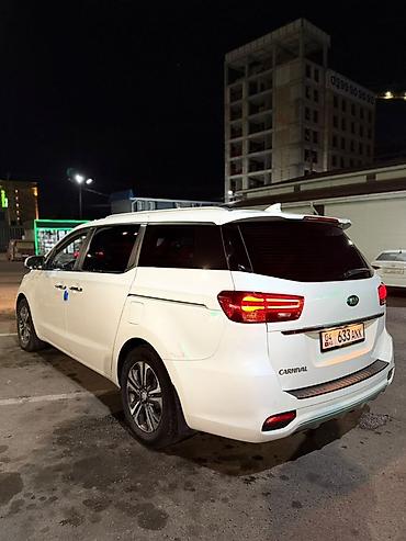 Kia: Kia Carnival: 2019 г., Минивэн — 2