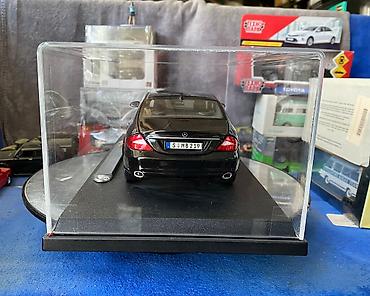 Avtomobil modelləri: Коллекционная модель Mercedes-Benz CLS500 C219 black 2004 MAISTO — 11