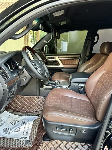 Продажа авто: Toyota Land Cruiser: 2017 г., 4.6 л, Автомат, Бензин, Внедорожник — 7