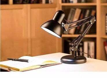 Stol lampaları: Lampa masa üstü möhkəm qısqac və dönən qol lampasını yerində möhkəm
