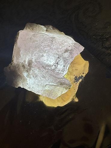 kvars qum: Təbii çəhrayı kvars daşı (rose quartz) – xam/parça halında — 4