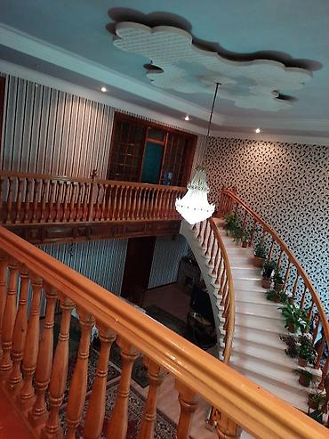 Həyət evləri və villaların satışı: 6 otaqlı, 450 kv. m, Orta təmir — 2