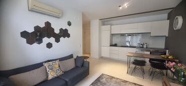 агентства недвижимости бишкек список: 2 комнаты, 70 м², 2 этаж