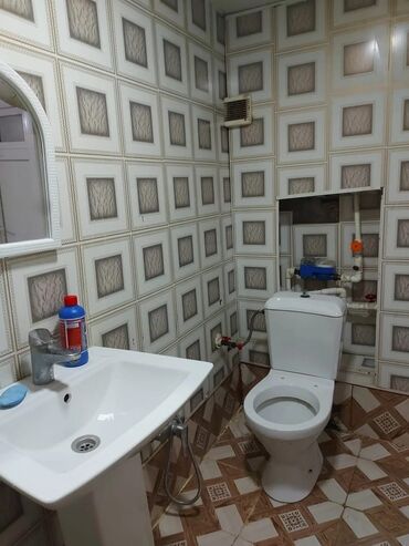 Sex, zavod və fabriklər: Xalqlar dostluğunda corab sexi və gözəllik salonu olan 70 kvadrat 5 — 15