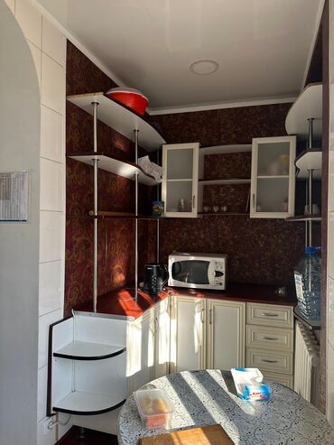 Продажа квартир: 3 комнаты, 84 м², Сталинка, 2 этаж, Косметический ремонт — 3