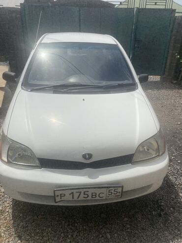 Toyota: Toyota Platz: 2001 г., 1 л, Автомат, Бензин, Седан