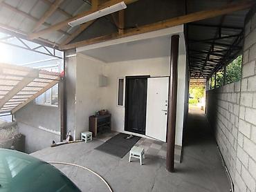 Sale of cottages and houses: Продаю двух этажный дом в городе токмок село Чуй улица береговая 111а — 2