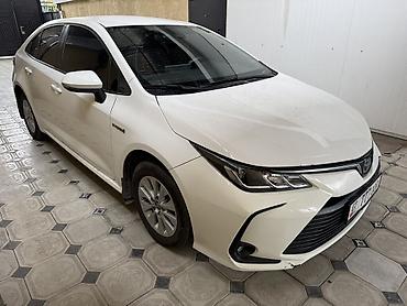 Toyota: Toyota Corolla: 2022 г., 1.8 л, Автомат, Гибрид, Седан — 3
