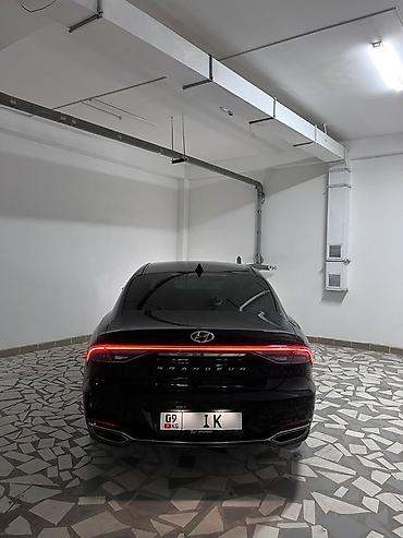 kia strong: Kia : 2021 г., 3 л, Автомат, Газ, Седан — 9
