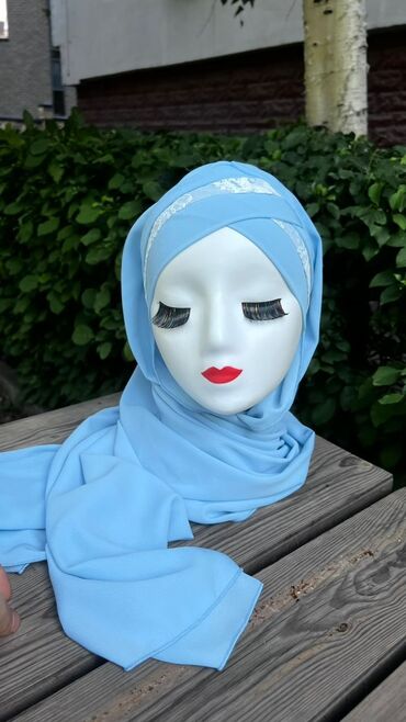 Шарфы, палантины: Изумрудно-зеленый хиджаб из легкой ткани. Украшен расшитой тесьмой — 8