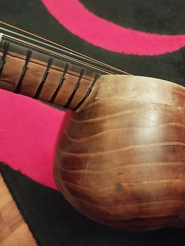 Tar: Tar – milli simli musiqi aləti - Korpus: iki hissəli armudşəkilli — 2