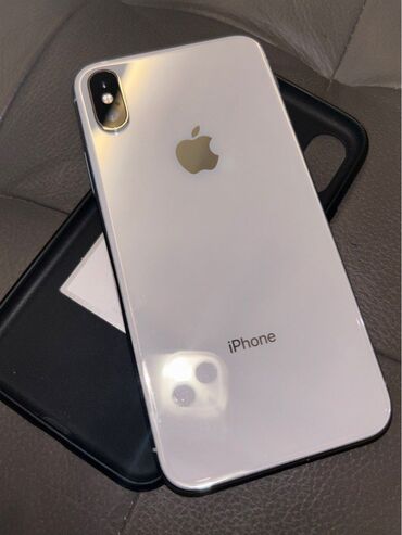 Apple iPhone: IPhone Xs, Б/у, 64 ГБ, Белый, Зарядное устройство, Чехол, Кабель
