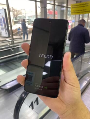 техно телефон: Tecno Camon 20, Б/у, 256 ГБ, цвет - Черный, 2 SIM