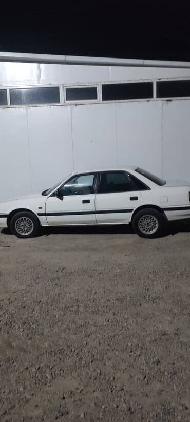 mazda 626 хэтчбек: Mazda 626: 1989 г., 1.9 л, Механика, Бензин, Седан