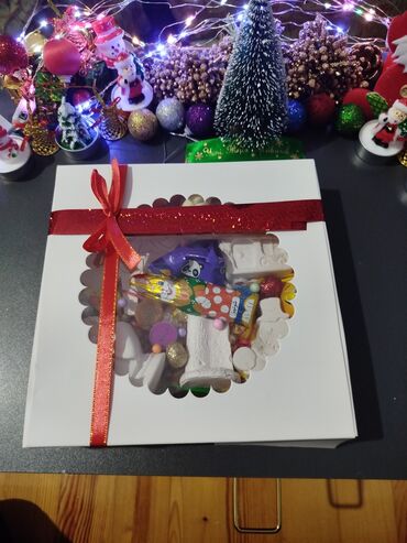 Hədiyyə bağlamaları: Hədiyyə qutusu, Yeni, rəng - Ağ, Ödənişli çatdırılma — 10