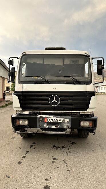 мерседес грузовой 1324: Грузовик, Mercedes-Benz, Дубль, 7 т, Б/у