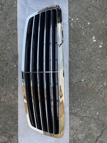 Решетки, облицовки: Решетка радиатора Mercedes-Benz 2000 г., Новый