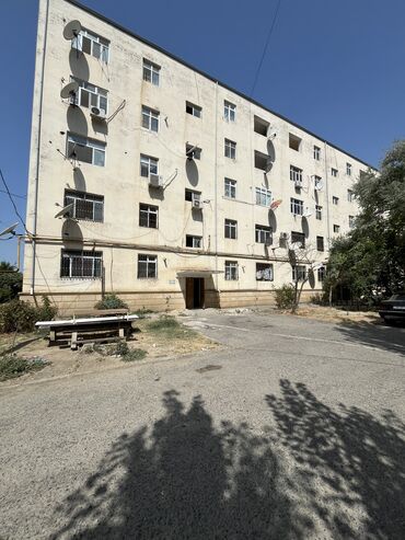 sosyal evlər yasamal: 3 otaqlı, Yeni tikili, 70 kv. m